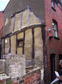 The Alley next to the Kings Arms, Sun Street